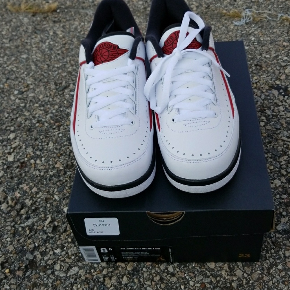Air Jordan 2 Retro Low