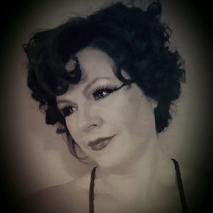 Meet your Posher, Denise