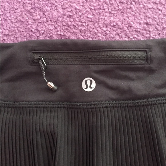 NWOT LULULEMON SKIRT WITH SHORTS - Picture 3 of 5
