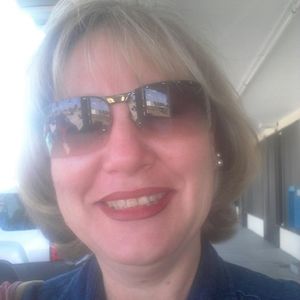 Meet your Posher, Juany