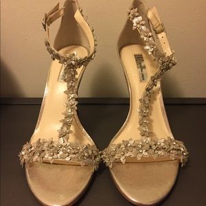 Beautiful floral t strap sandals