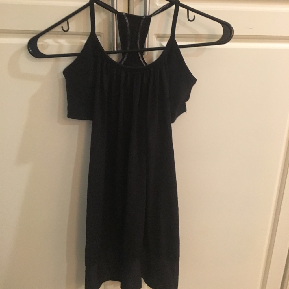 Black workout tank