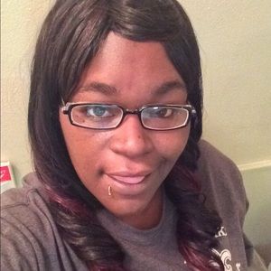 Meet your Posher, Anitra