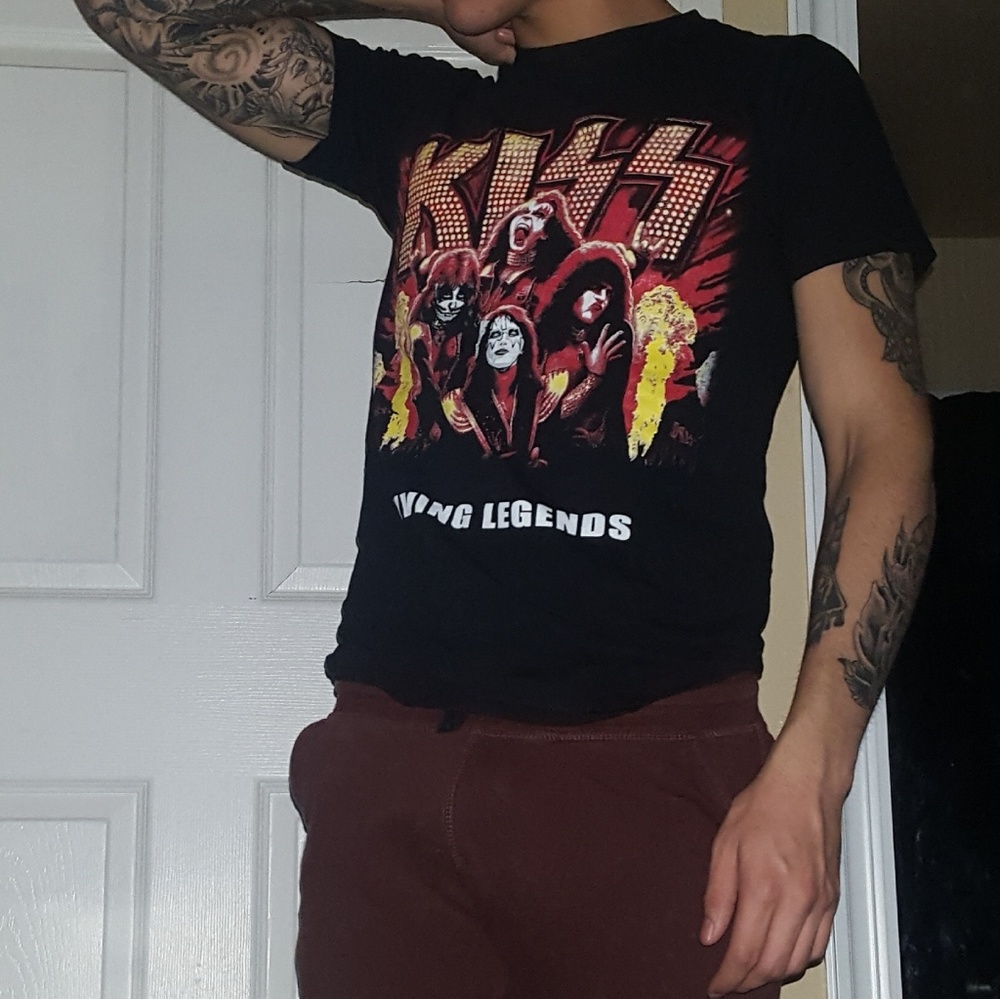 Kiss living legends band tee