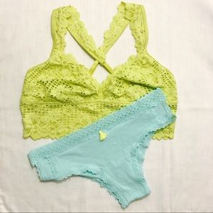 Bundle | Aerie Bralette & Panty [M]