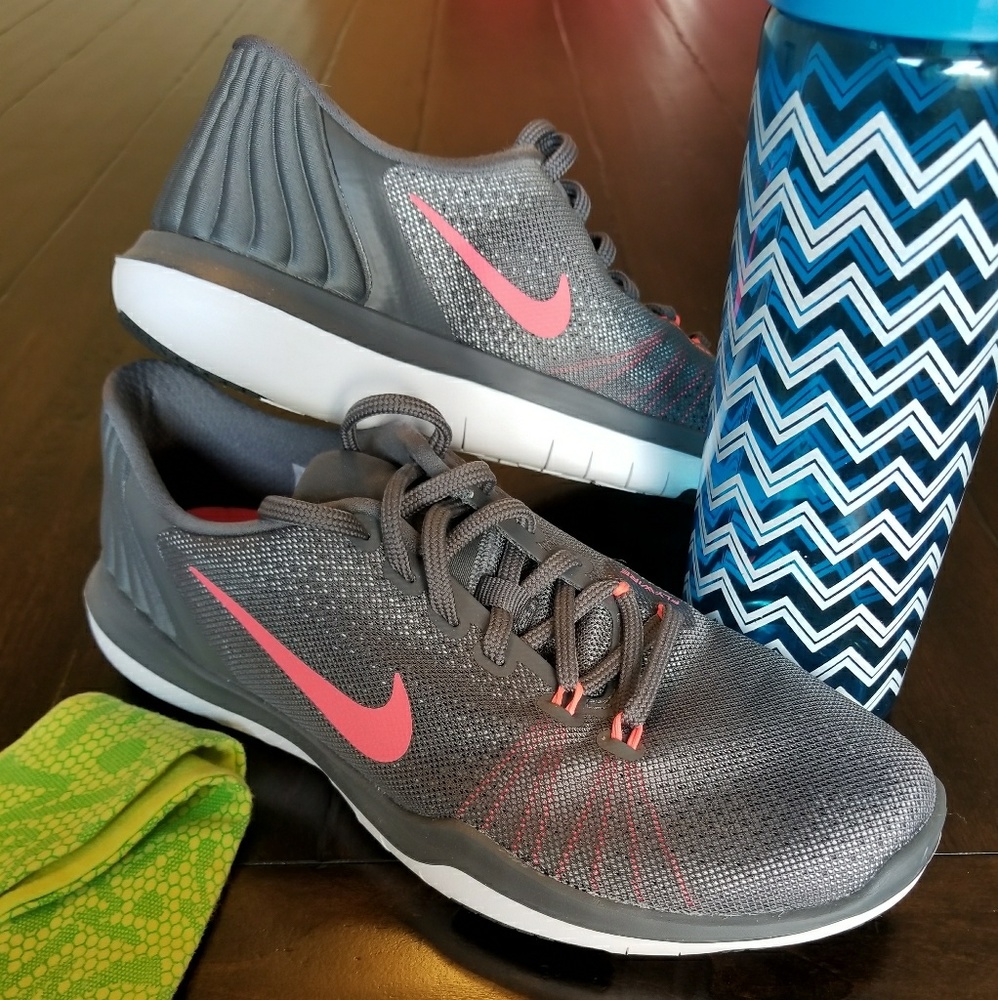 Nike Flex Supreme sz 8.5 Training Sneaker