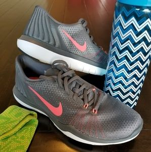 Nike Flex Supreme sz 8.5 Training Sneaker