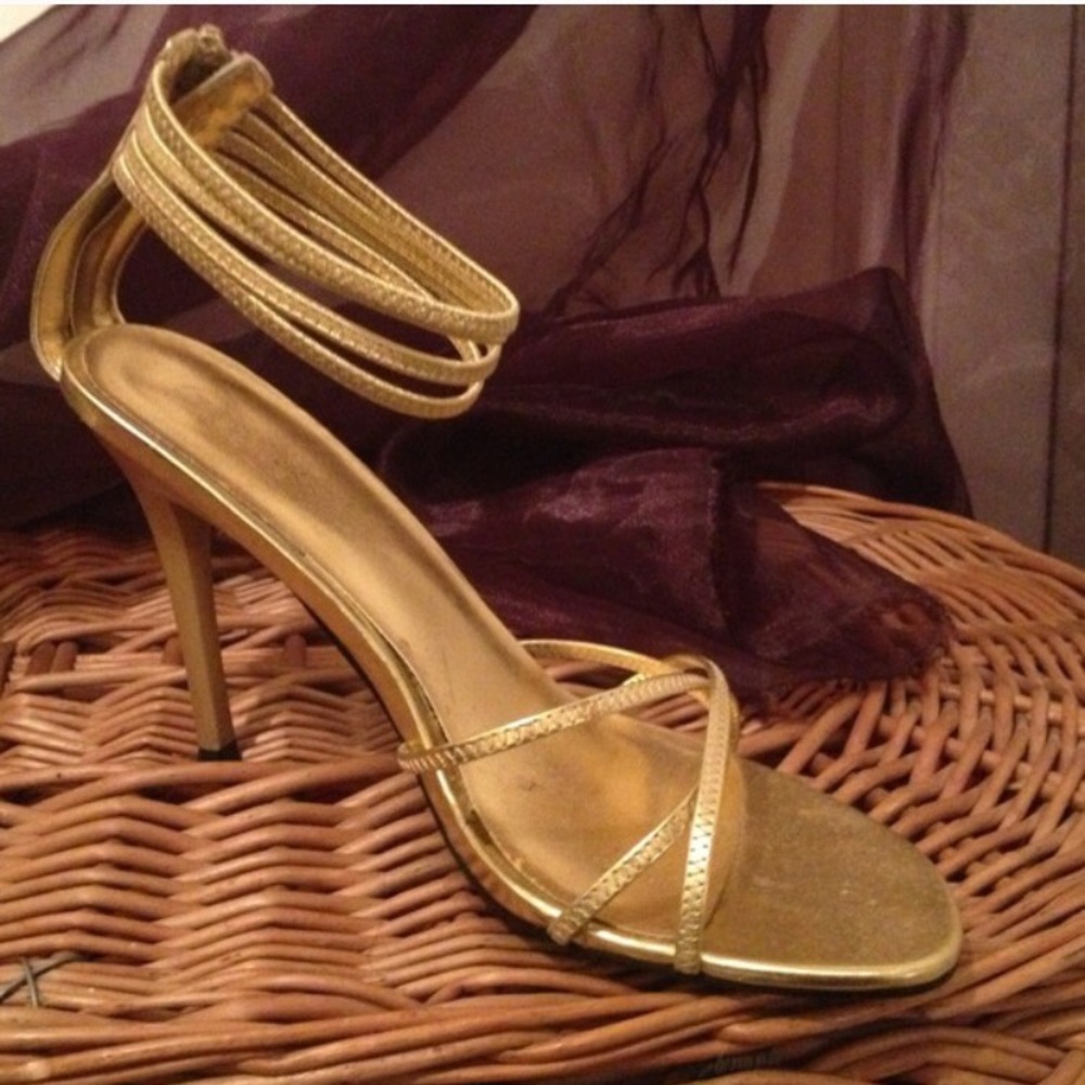 BOGO GOLD STRAPPY HEEL ( plus free gift)!!!