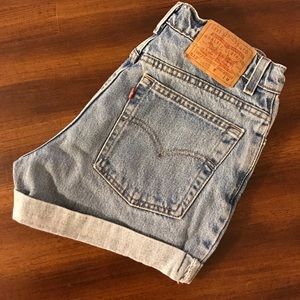 Vintage High Wasted Levi's