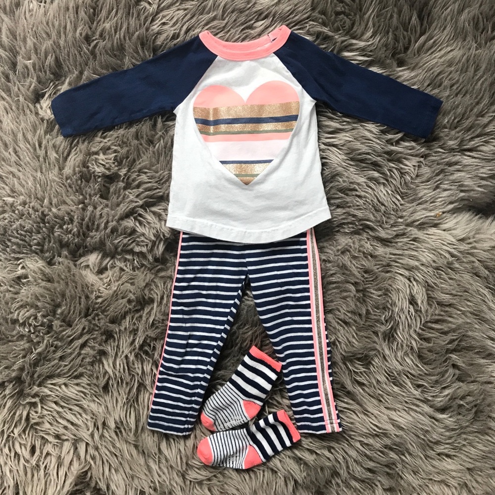 Carters long sleeve matching set.