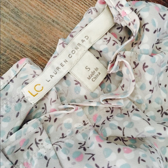 Lauren Conrad shirts - Picture 3 of 4