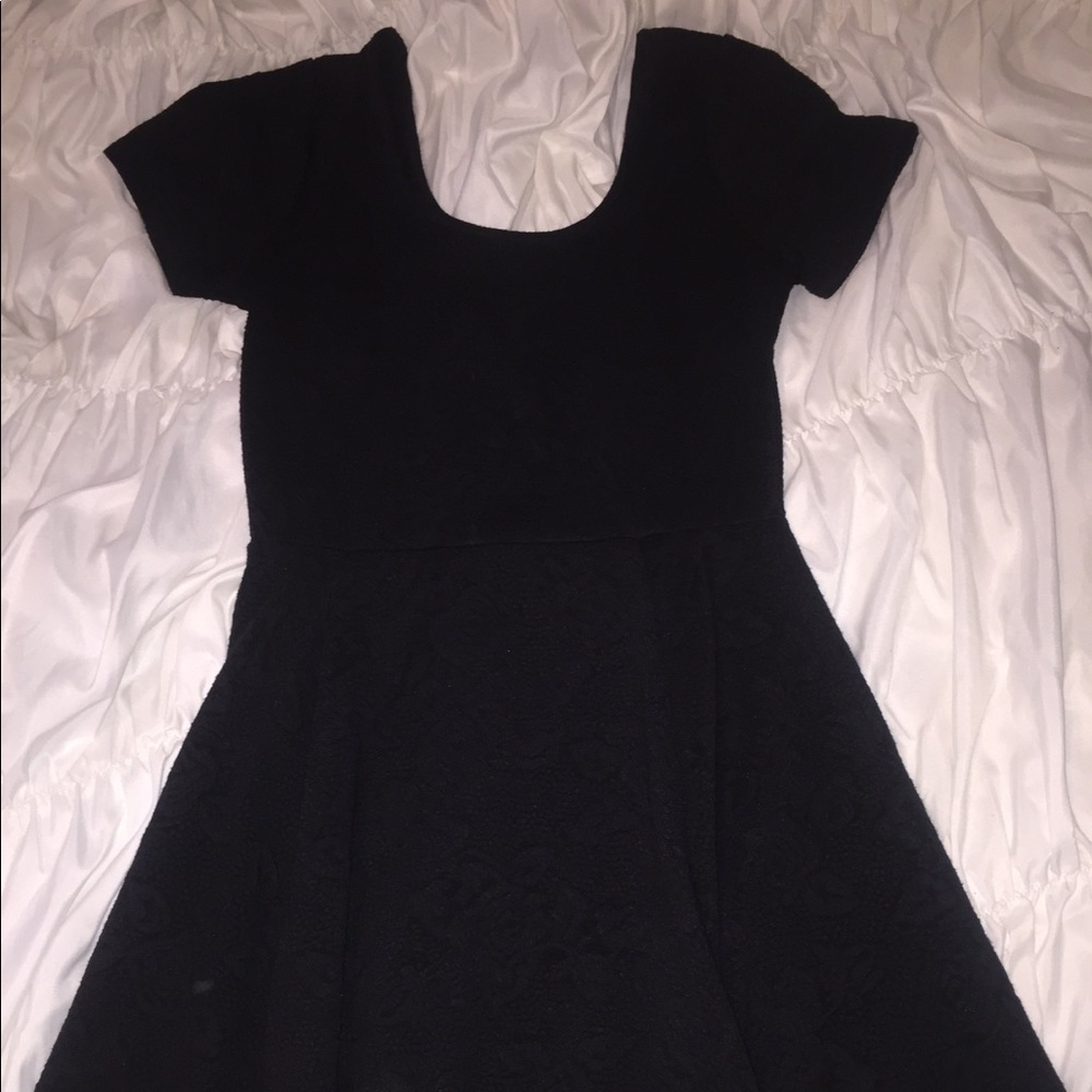 black skater dress