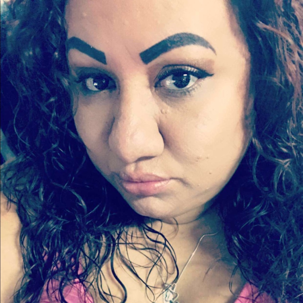 Meet your Posher, Candace