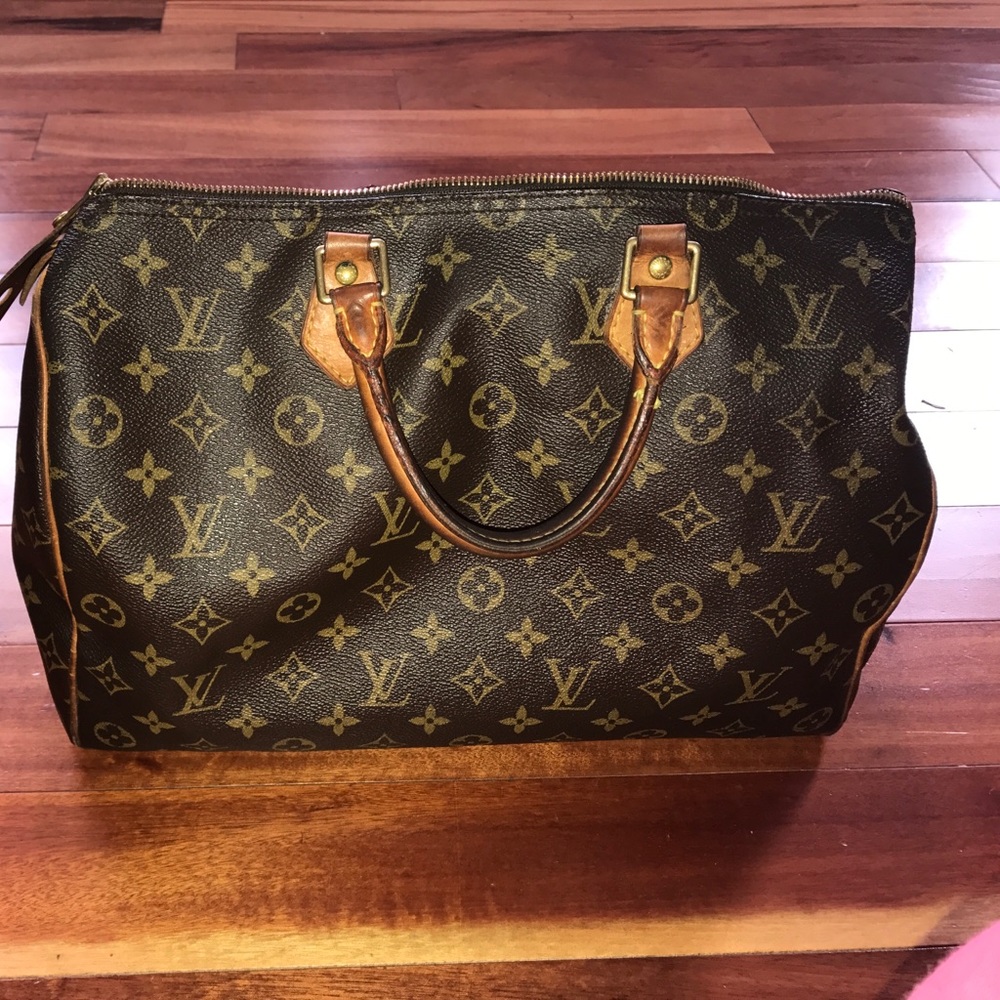 Louis vuittton speedy handbag
