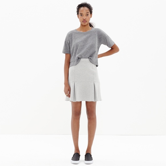 Madewell Dresses & Skirts - Madewell bonded ruffle skirt sz 2.