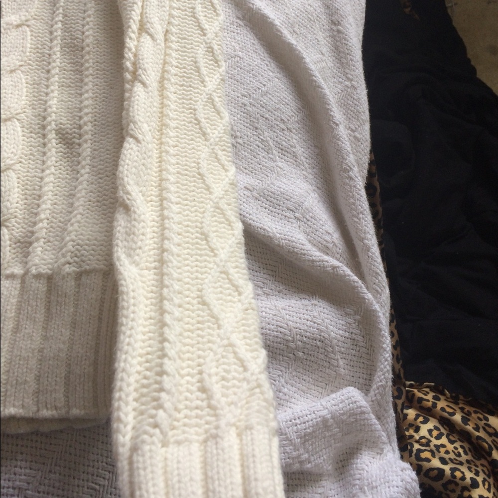 Old Navy Cream Colored Sweater - Picture 3 of 5