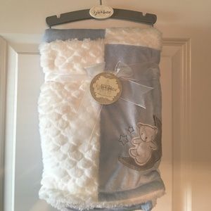 NWT Kyle & Deena cuddly minky baby blanket