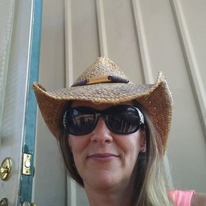 Meet your Posher, Rhonda