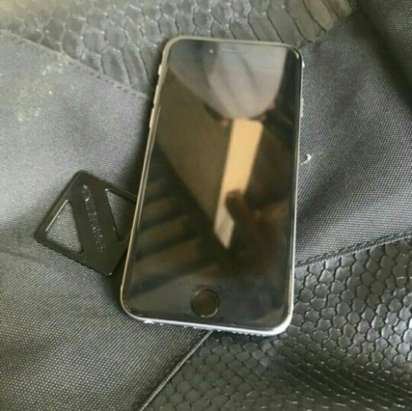 iphone6 - Picture 1 of 1