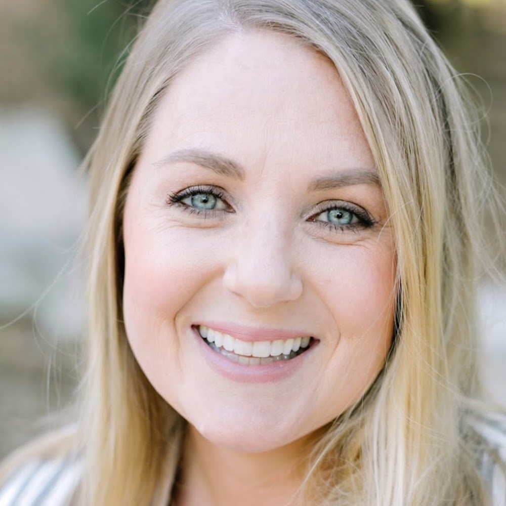 Meet your Posher, Courtney