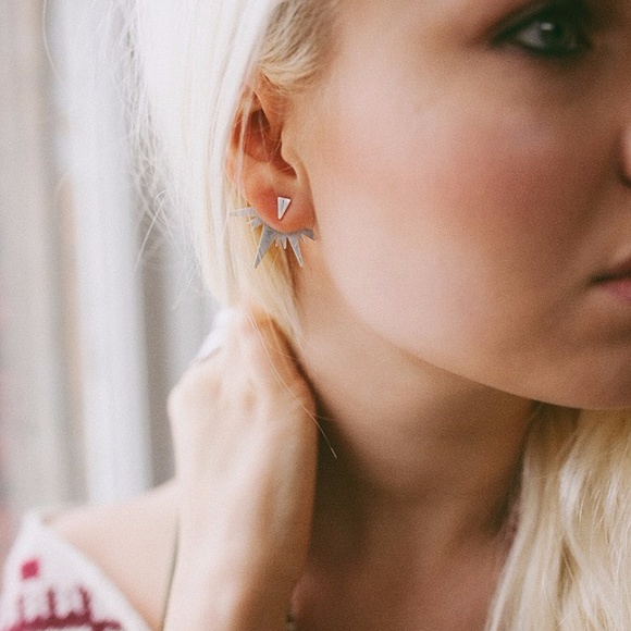 Gold Starburst Ear Jacket earrings - Picture 4 of 8