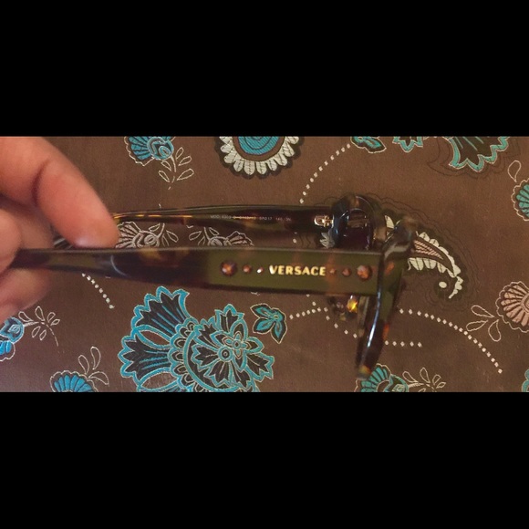 Last one 💯% Authentic New  Versace sunglass. - Picture 5 of 8