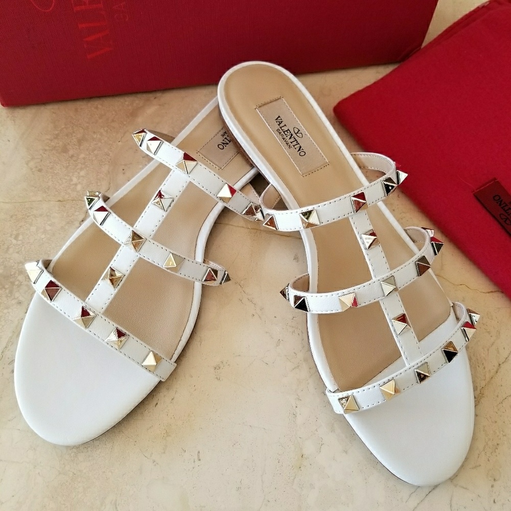 ❌SOLD❌ Valentino Garavani Rockstud White Leather