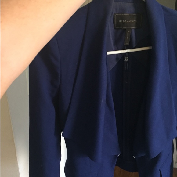 Royal Blue BCBG fitted blazer - Picture 4 of 4