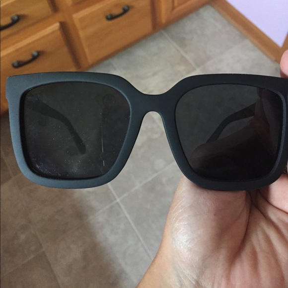 Quay Australia Accessories - Quay genesis matte sunglasses