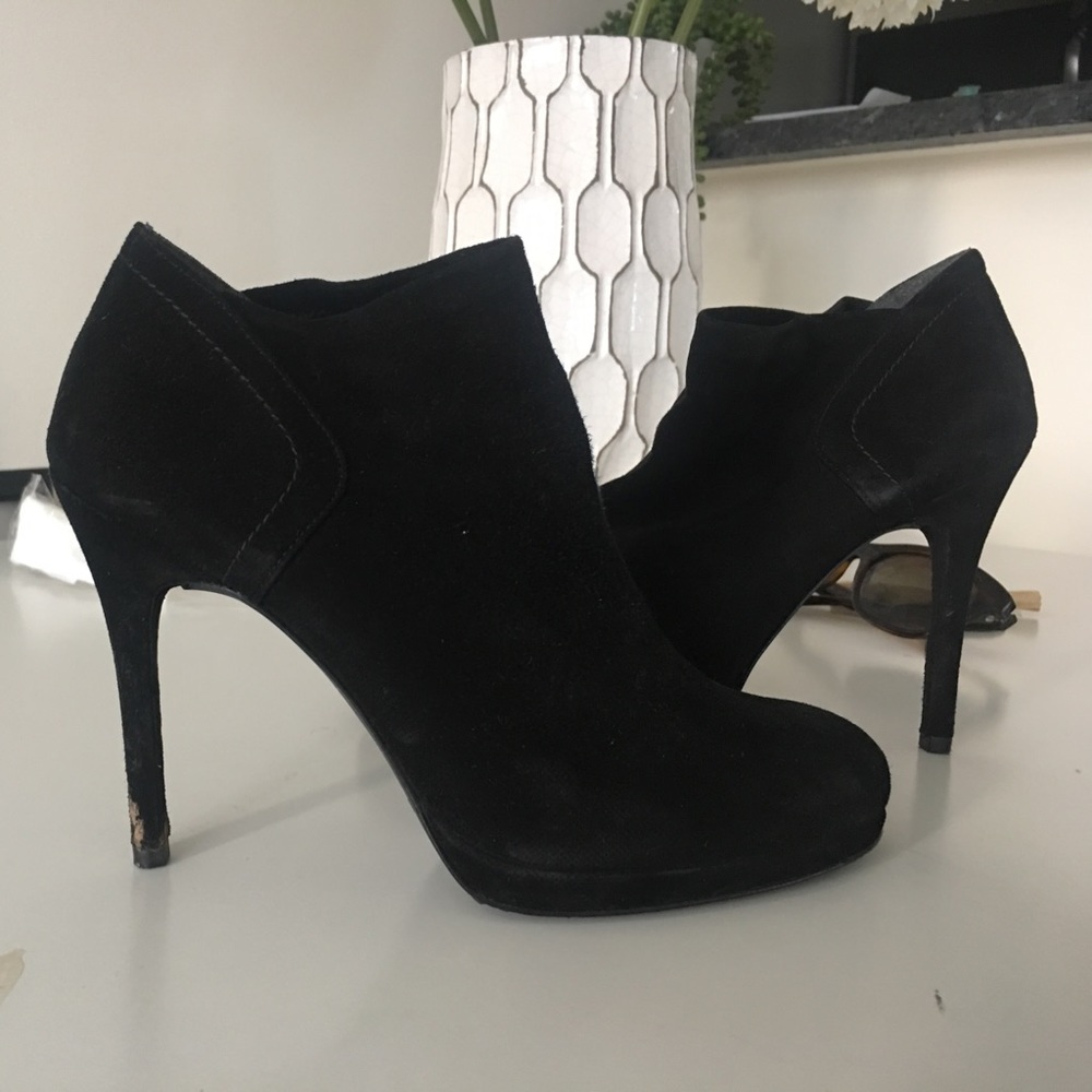 Stuart weitzman black booties