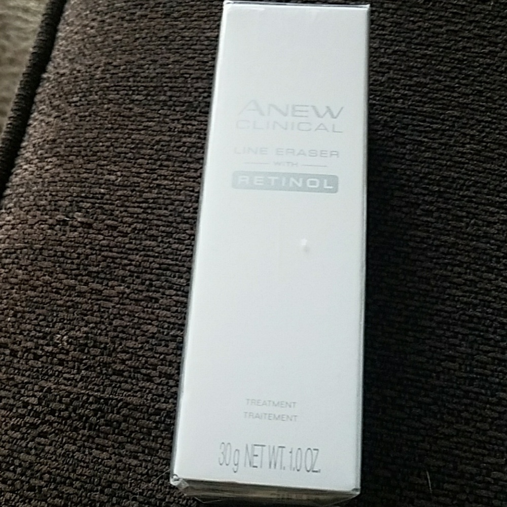 Avon anew clinical line erase w/ retinol treatment