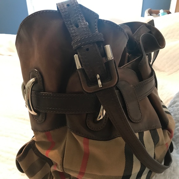 Official Burberry Saddle Bag - Picture 5 of 7