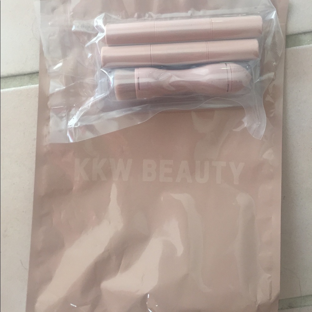 KKW beauty contour kit