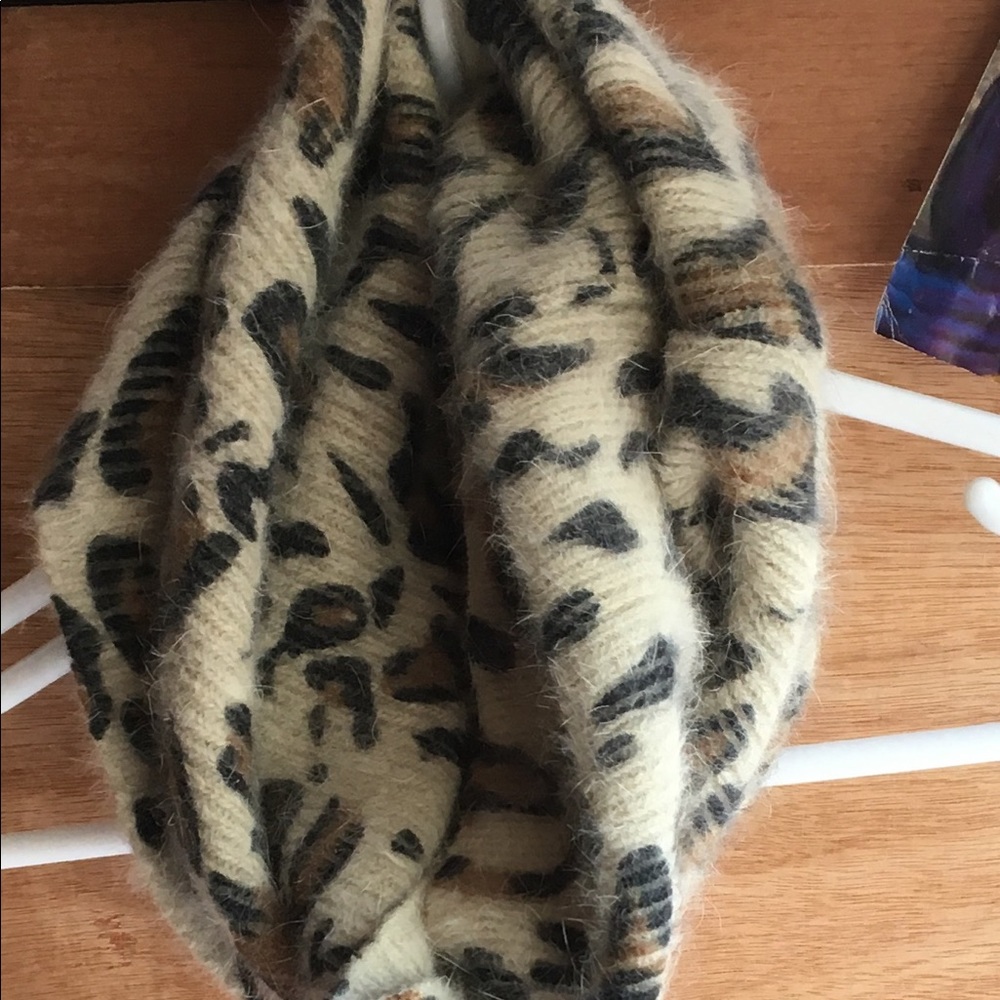 Wrap around scarf