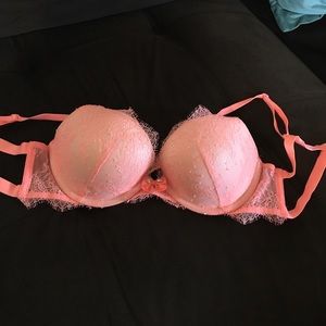 Victoria's Secret 34C push up bra