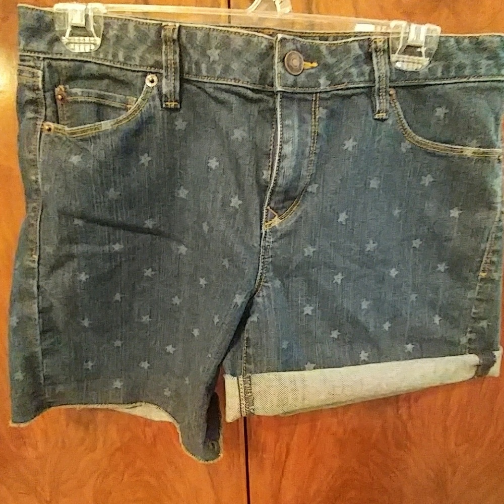 Star printed Loft denim shorts