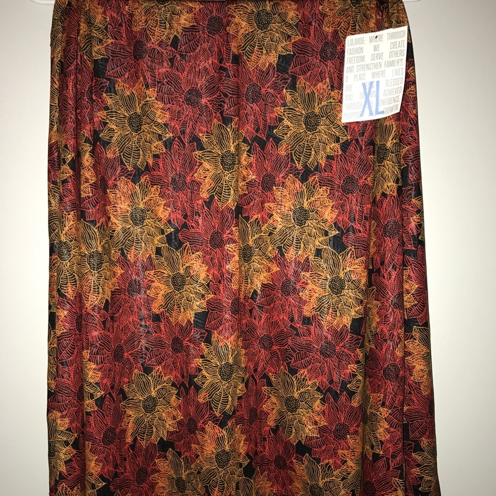 NWT LuLaRoe Azure floral skirt XL