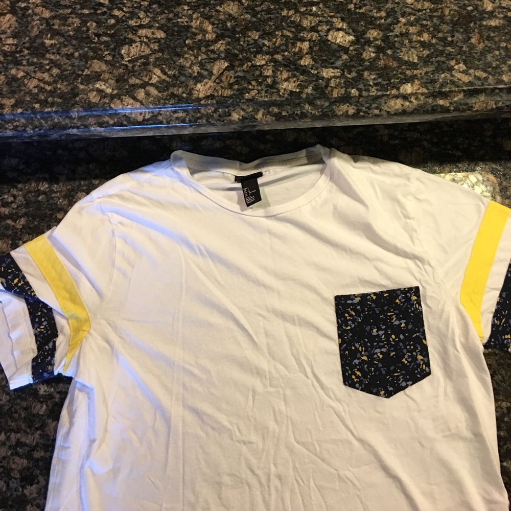 Short Sleeved frocket w/ design