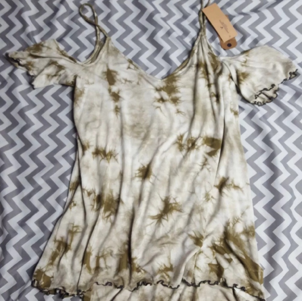 American Eagle top