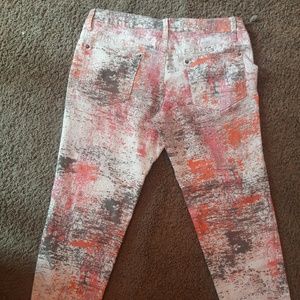 Hybrid & Company Capris