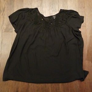 💥LOWEST PRICE💥 Black Dressy Top with Lace