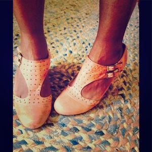 Steve Madden Leather Studded Retro Pumps