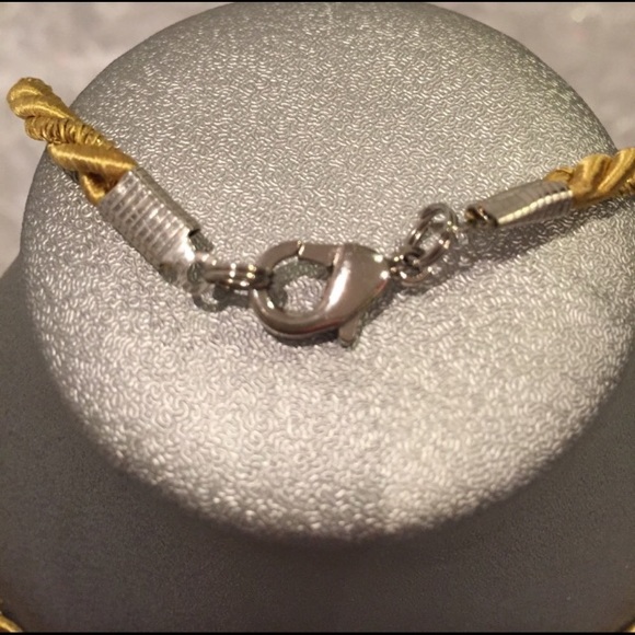 HEART NECKLACE! NEW WITH TAGS! - Picture 3 of 3