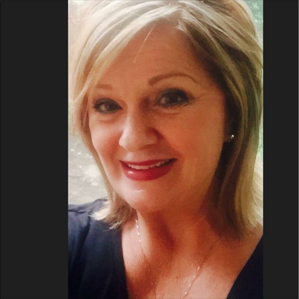 Meet your Posher, Carolyn