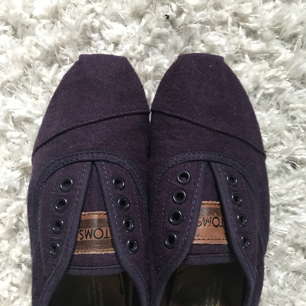 Very lightly worn, Toms wool cordones