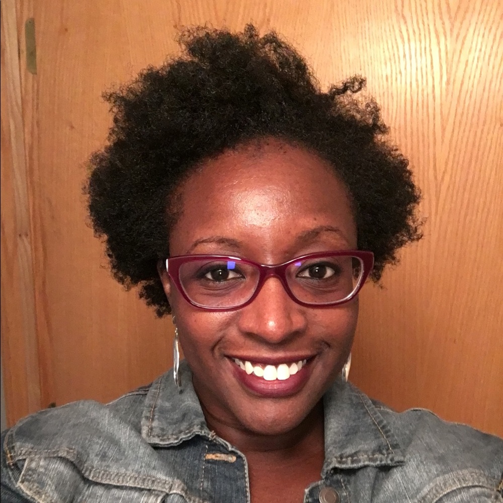Meet your Posher, Courtney