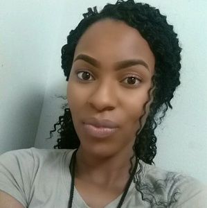 Meet your Posher, Alesha