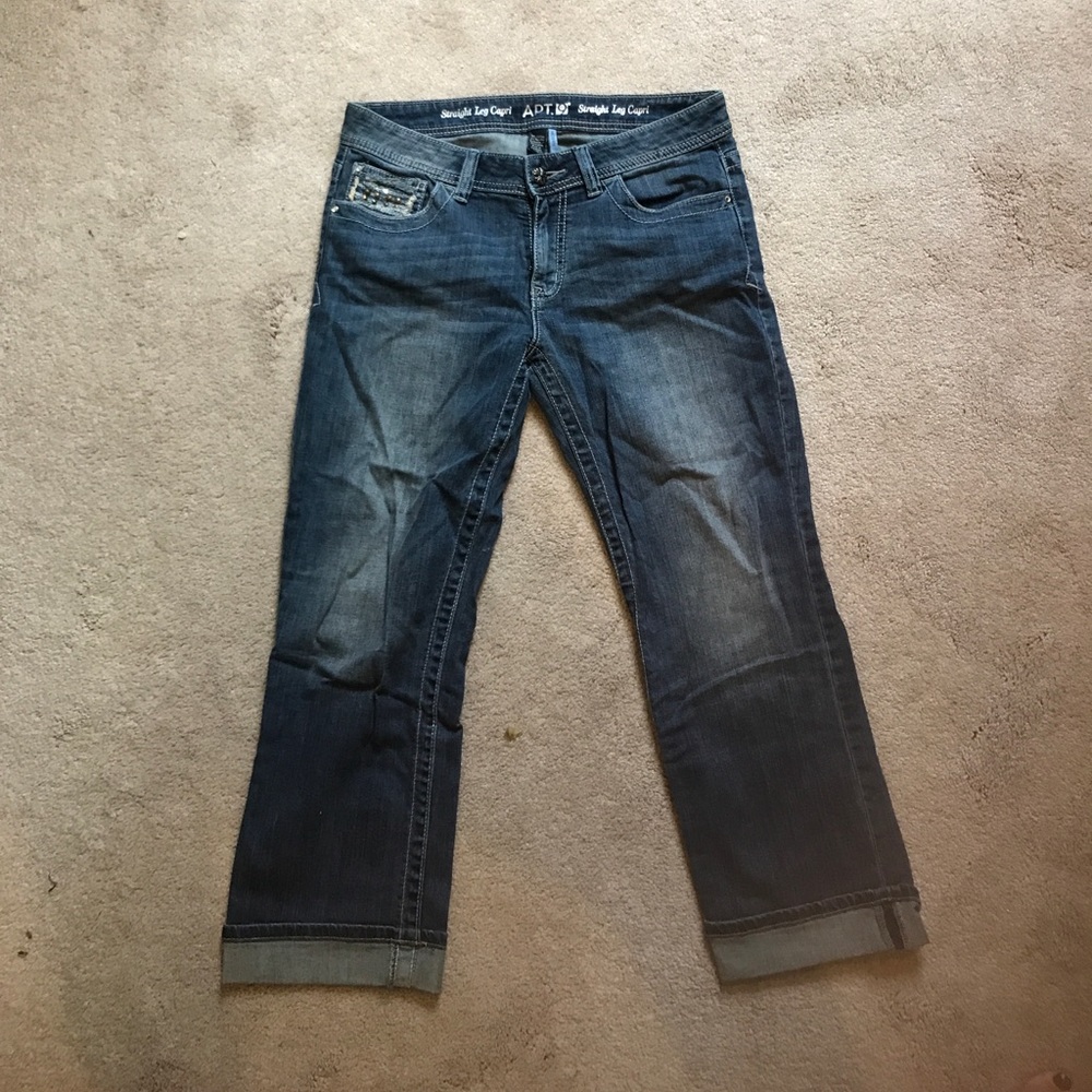 Jean capris with detail