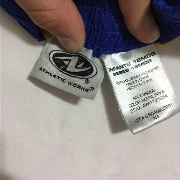 Athletic works - Picture 4 of 4