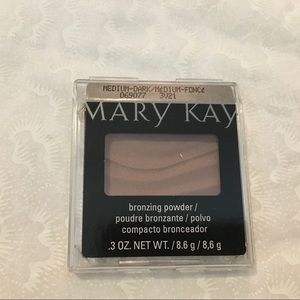 Medium to Dark bronzer
